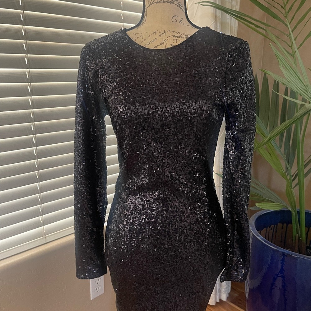 BRAND NEW WITH TAGS - Navy Blue Sequin Cocktail Dress